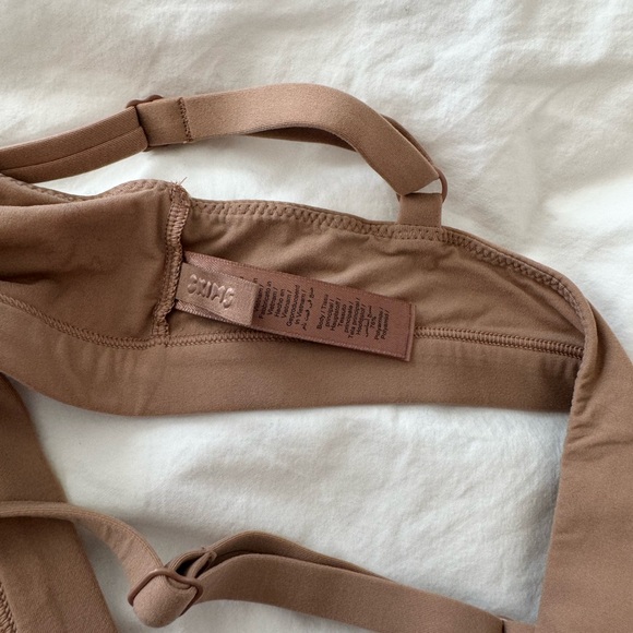 SKIMS Fits Everybody Triangle Bralette Sienna Soft Stretch Wireless Bra - Picture 3 of 8